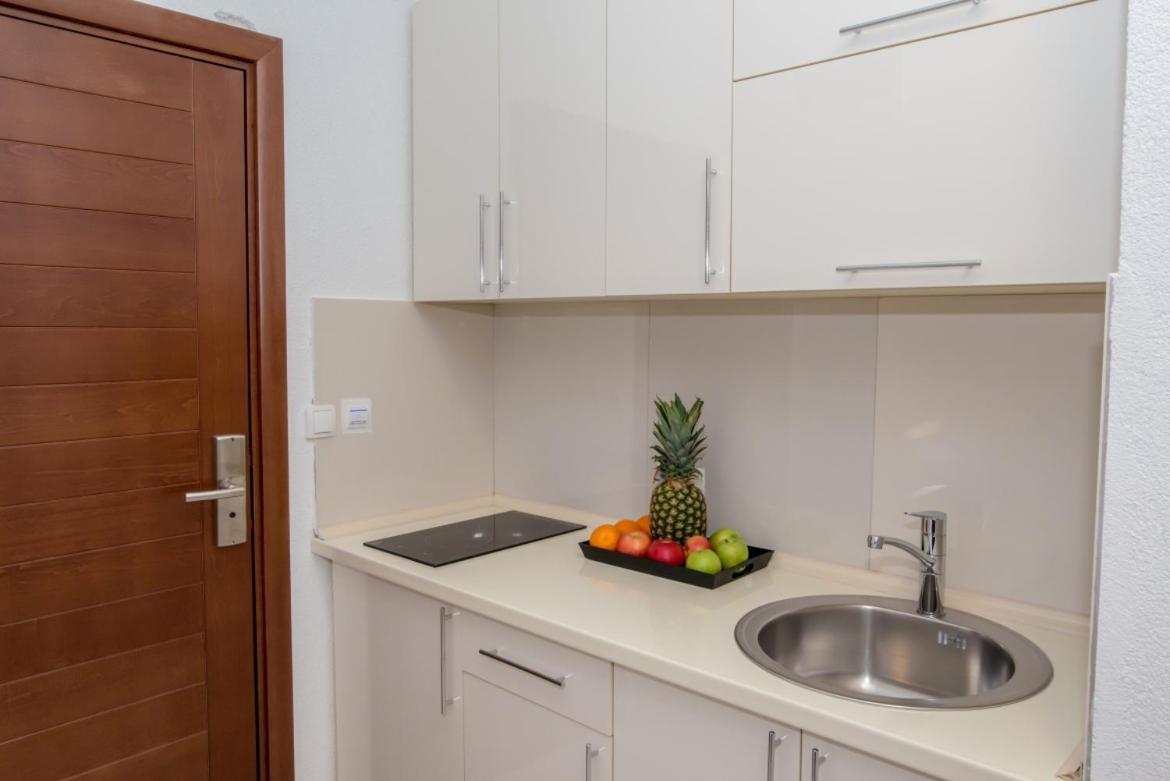 Apartmani Nela Sutomore Exterior foto